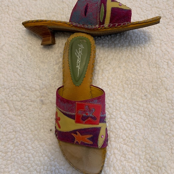 Colorful, Cute & Comfy - Picture 2 of 3